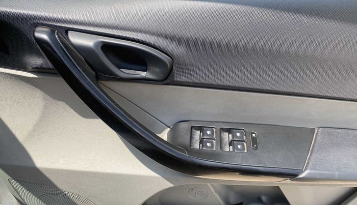 2017 Tata Tiago XT PETROL, Petrol, Manual, 96,703 km, Driver Side Door Panels Control