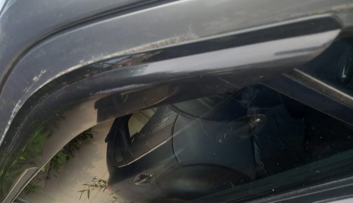 2011 Maruti Wagon R 1.0 VXI, Petrol, Manual, 57,573 km, Driver-side door - Door visor damaged