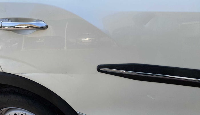 2019 Mahindra XUV 3OO W4 1.5 DIESEL, Diesel, Manual, 90,586 km, Right rear door - Slightly dented