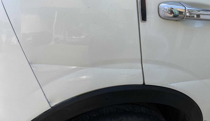 2019 Mahindra XUV300 W4 1.5 DIESEL, Diesel, Manual, 90,586 km, Right quarter panel - Line - Paint ok & Dent >4 inch(On criase Line)