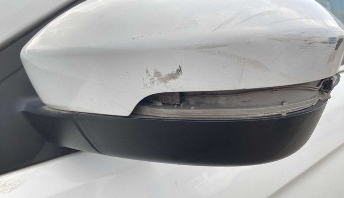 2017 Tata Zest XMS 75PS DIESEL, Diesel, Manual, 1,14,791 km, Left rear-view mirror - Indicator light has minor damage