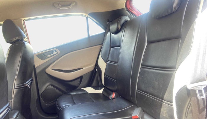 2016 Hyundai Elite i20 ASTA 1.2, Petrol, Manual, 73,969 km, Right Side Rear Door Cabin