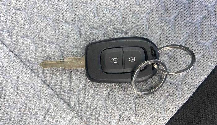 2020 Datsun Redi Go T(O) 1.0 AMT, Petrol, Automatic, 4,495 km, Key Close Up