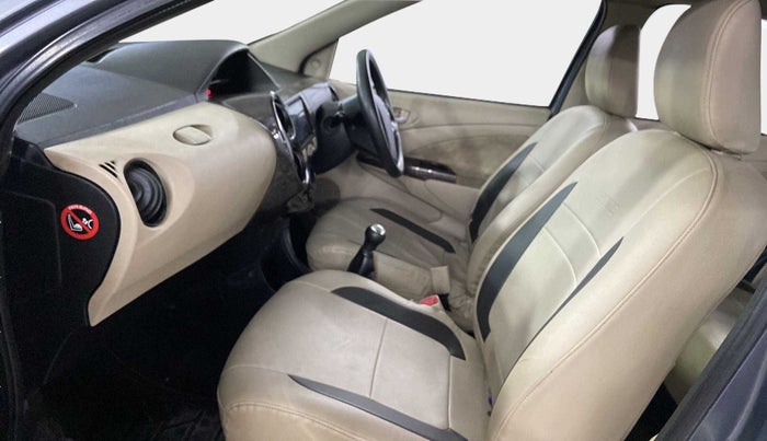 2018 Toyota Etios Liva V, CNG, Manual, 43,408 km, Right Side Front Door Cabin