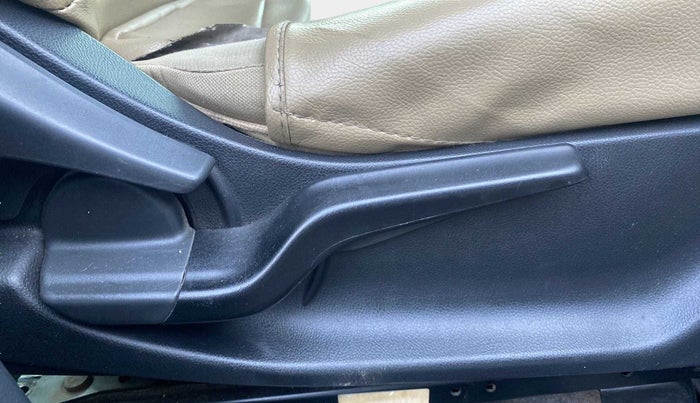 2019 Honda Amaze 1.2L I-VTEC VX, Petrol, Manual, 89,861 km, Driver Side Adjustment Panel