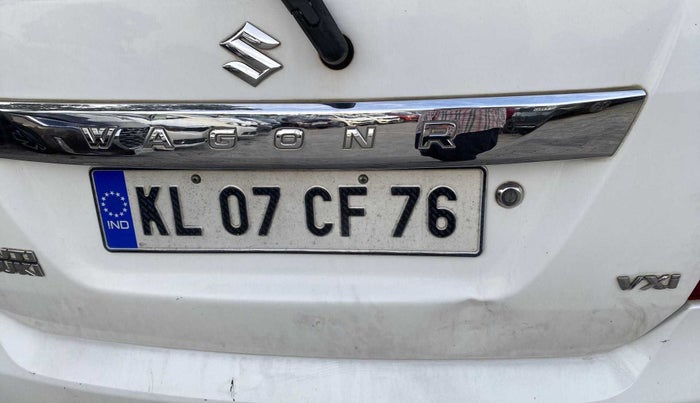 2015 Maruti Wagon R 1.0 VXI, Petrol, Manual, 69,973 km, Dicky (Boot door) - Minor scratches
