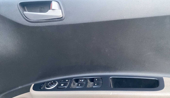 2018 Hyundai Grand i10 SPORTZ AT 1.2 KAPPA VTVT, Petrol, Automatic, 15,481 km, Driver Side Door Panels Control