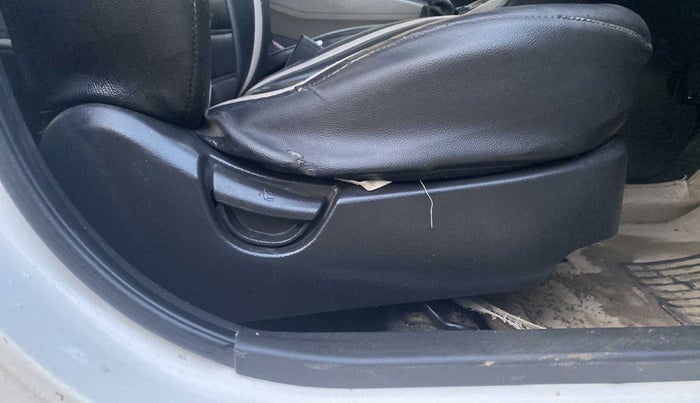 2018 Hyundai Grand i10 SPORTZ AT 1.2 KAPPA VTVT, Petrol, Automatic, 15,481 km, Driver Side Adjustment Panel