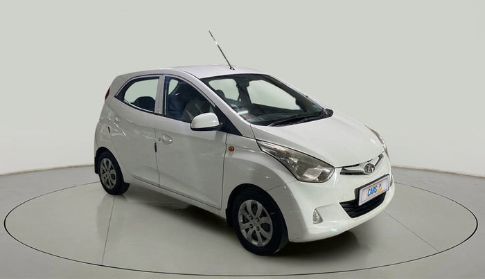 2016 Hyundai Eon SPORTZ, Petrol, Manual, 29,986 km, Right Front Diagonal