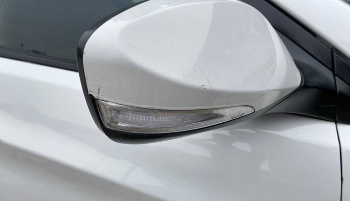 2013 Hyundai Verna FLUIDIC 1.6 VTVT SX AT, CNG, Automatic, 78,086 km, Right rear-view mirror - Minor noise