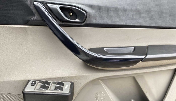2017 Tata Tiago XE PETROL, Petrol, Manual, 33,353 km, Driver Side Door Panels Control