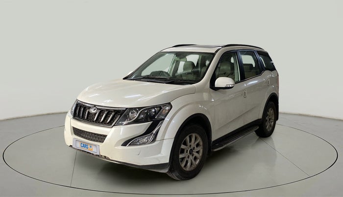2017 Mahindra XUV500 W10 AT, Diesel, Automatic, 91,133 km, Left Front Diagonal