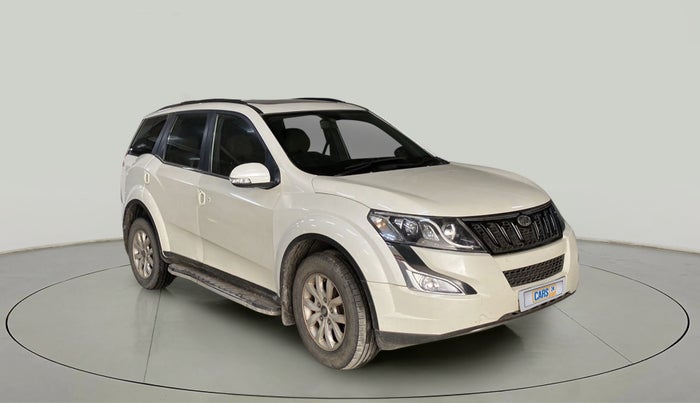 2017 Mahindra XUV500 W10 AT, Diesel, Automatic, 91,133 km, Right Front Diagonal