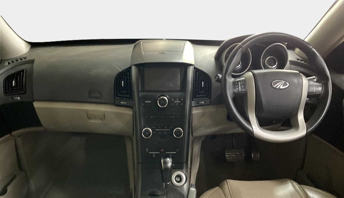 2017 Mahindra XUV500 W10 AT, Diesel, Automatic, 91,133 km, Dashboard