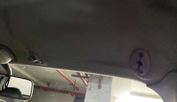 2011 Maruti Alto LXI, CNG, Manual, 82,340 km, Ceiling - Sun visor minor damage