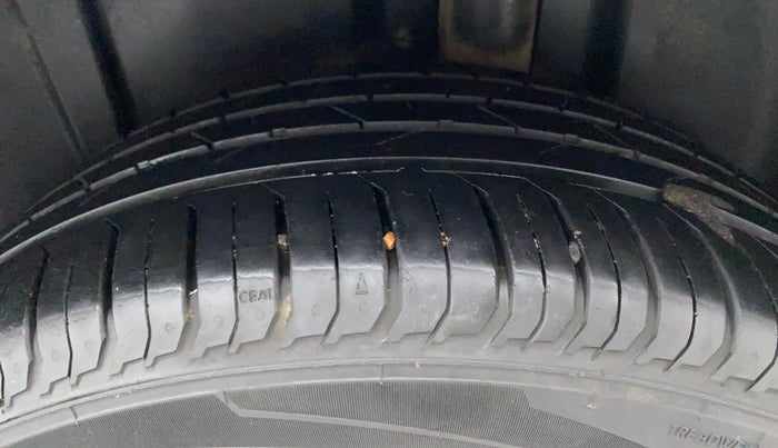 2022 Volkswagen VIRTUS HIGHLINE TSI 1.0 MT, Petrol, Manual, 22,699 km, Left Rear Tyre Tread