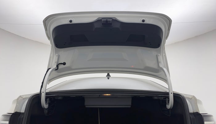 2022 Volkswagen VIRTUS HIGHLINE TSI 1.0 MT, Petrol, Manual, 22,699 km, Boot Door Open