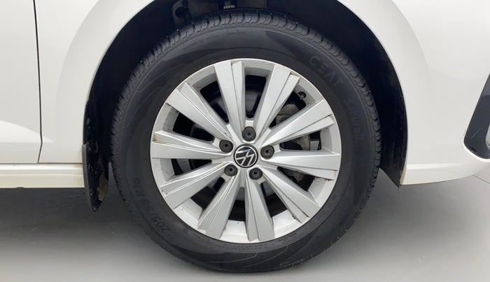 2022 Volkswagen VIRTUS HIGHLINE TSI 1.0 MT, Petrol, Manual, 22,715 km, Right Front Wheel