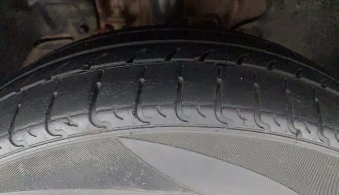 2018 Tata Tiago XM PETROL, Petrol, Manual, 69,792 km, Left Front Tyre Tread