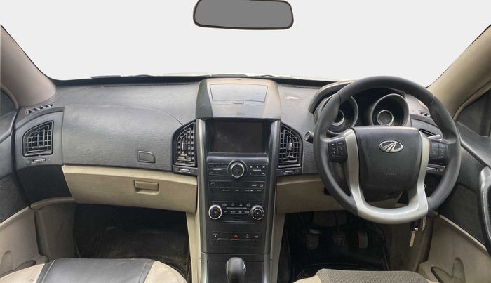 2017 Mahindra XUV500 W6, Diesel, Manual, 87,622 km, Dashboard