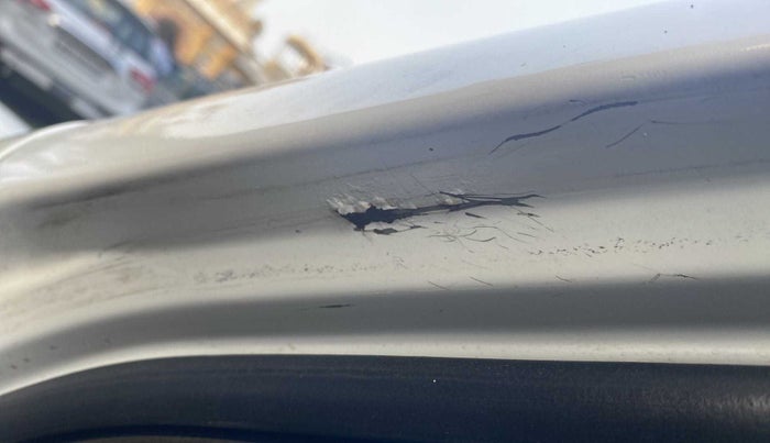 2017 Mahindra XUV500 W6, Diesel, Manual, 87,622 km, Left A pillar - Minor scratches