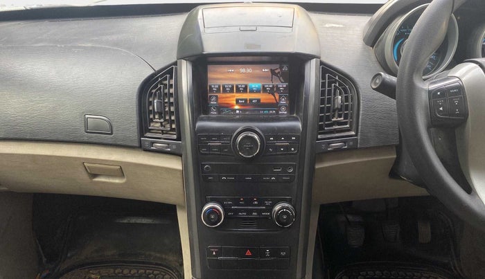 2017 Mahindra XUV500 W6, Diesel, Manual, 87,622 km, Air Conditioner
