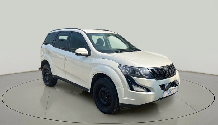 2017 Mahindra XUV500 W6, Diesel, Manual, 88,697 km, Right Front Diagonal