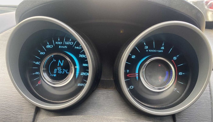 2017 Mahindra XUV500 W6, Diesel, Manual, 87,622 km, Odometer Image