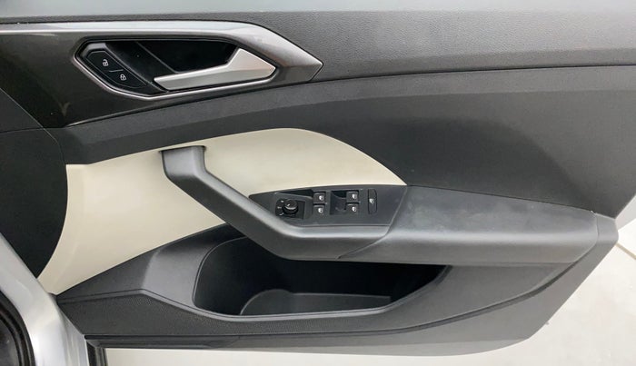 2022 Volkswagen TAIGUN TOPLINE 1.0 TSI MT, Petrol, Manual, 16,290 km, Driver Side Door Panels Control