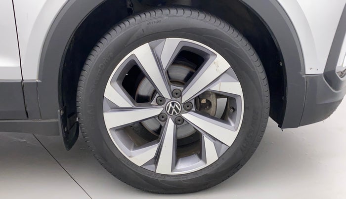 2022 Volkswagen TAIGUN TOPLINE 1.0 TSI MT, Petrol, Manual, 16,290 km, Right Front Wheel