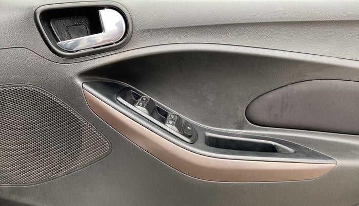 2019 Ford FREESTYLE TITANIUM 1.2 PETROL, Petrol, Manual, 28,416 km, Driver Side Door Panels Control