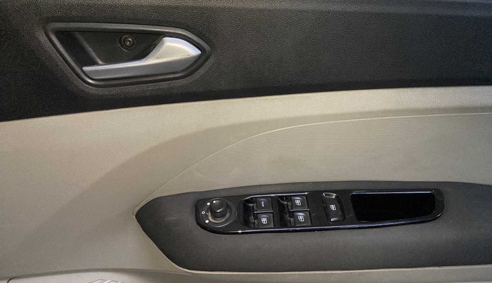 2019 Renault TRIBER RXZ, Petrol, Manual, 85,305 km, Driver Side Door Panels Control