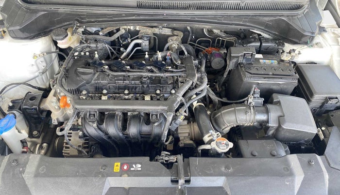 2022 Hyundai NEW I20 SPORTZ 1.2 MT DUAL TONE, Petrol, Manual, 14,647 km, Open Bonet