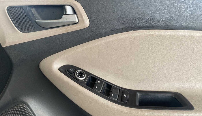 2015 Hyundai Elite i20 ASTA 1.2, Petrol, Manual, 29,174 km, Driver Side Door Panels Control