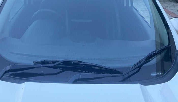 2020 Ford Ecosport TITANIUM 1.5L SPORTS(SUNROOF) DIESEL, Diesel, Manual, 44,849 km, Front windshield - Nozzle alignment