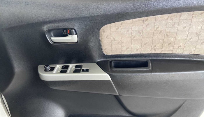 2014 Maruti Wagon R 1.0 VXI, Petrol, Manual, 60,330 km, Driver Side Door Panels Control