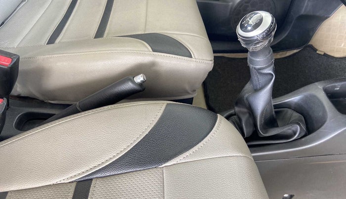 2014 Maruti Wagon R 1.0 VXI, Petrol, Manual, 60,330 km, Gear Lever