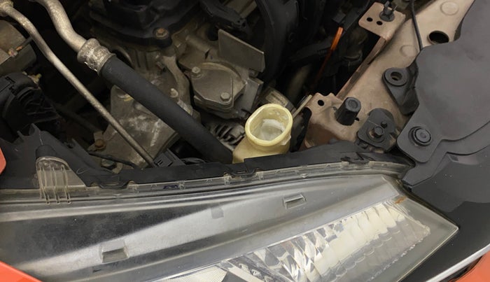 2015 Honda Jazz 1.2L I-VTEC V AT, Petrol, Automatic, 53,583 km, Front windshield - Wiper bottle cap missing