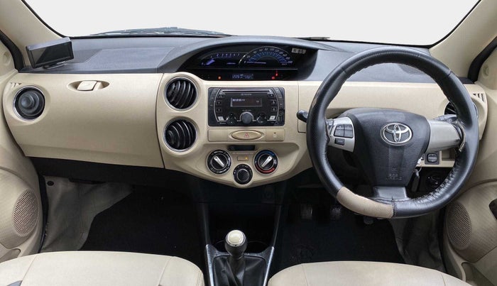 2017 Toyota Etios Liva VX, Petrol, Manual, 47,817 km, Dashboard