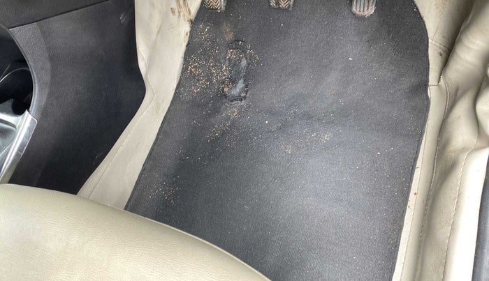 2017 Toyota Etios Liva VX, Petrol, Manual, 47,817 km, Flooring - Carpet is minor damage