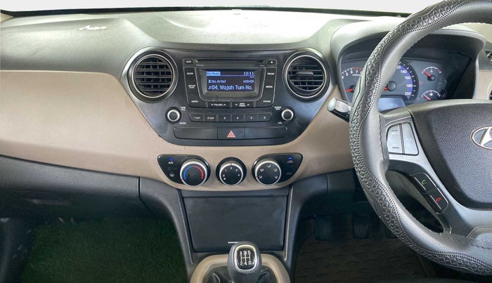 2015 Hyundai Xcent S 1.2, Petrol, Manual, 48,060 km, Infotainment System