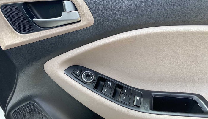 2018 Hyundai Elite i20 ASTA 1.2, Petrol, Manual, 16,025 km, Driver Side Door Panels Control