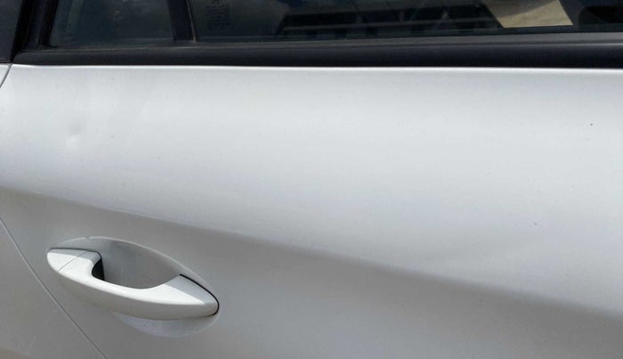 2018 Hyundai Elite i20 ASTA 1.2, Petrol, Manual, 16,025 km, Right rear door - Slightly dented