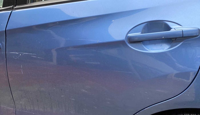 2015 Honda Amaze 1.2L I-VTEC S, CNG, Manual, 45,730 km, Rear left door - Minor scratches