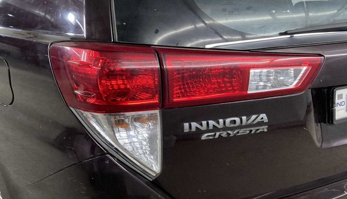 2020 Toyota Innova Crysta 2.4 GX AT 7 STR, Diesel, Automatic, 49,956 km, Left tail light - Minor scratches