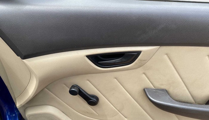 2012 Hyundai Eon D-LITE, Petrol, Manual, 49,061 km, Driver Side Door Panels Control