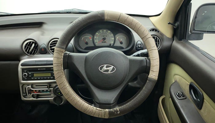 2011 Hyundai Santro Xing GLS, Petrol, Manual, 91,467 km, Steering Wheel Close Up