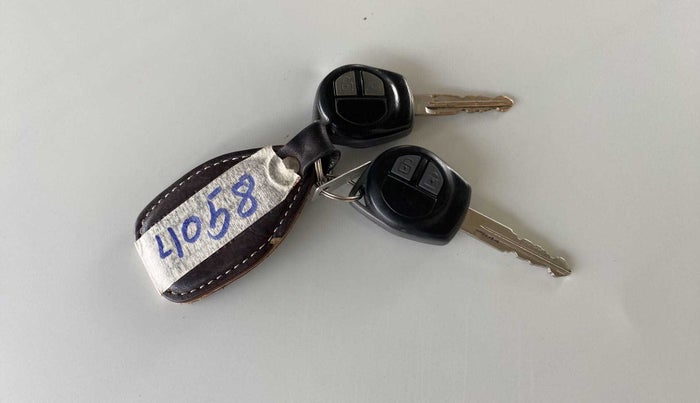 2014 Maruti Swift Dzire VXI, Petrol, Manual, 51,983 km, Lock system - Central lock not working