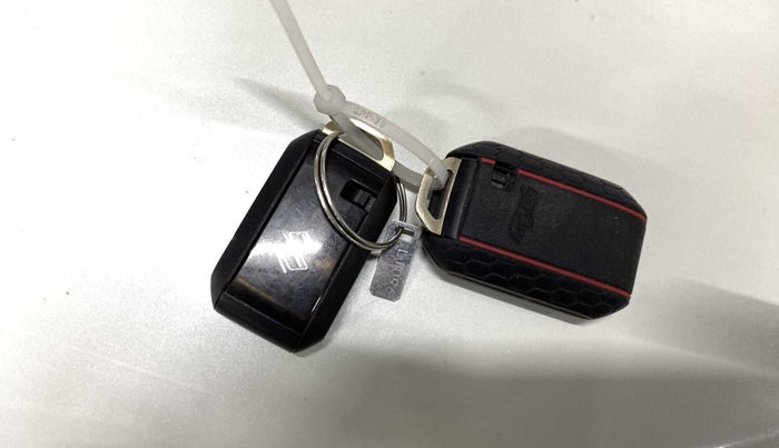 2022 Maruti XL6 ZETA MT, Petrol, Manual, 16,005 km, Key Close Up