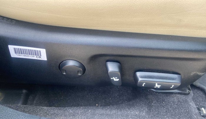 2019 Toyota Corolla Altis VL CVT PETROL, Petrol, Automatic, 10,644 km, Driver Side Adjustment Panel